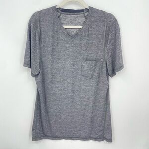Lululemon v neck gray pocket t shirt Sz M